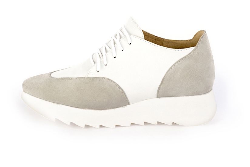 Off white women's casual lace-up shoes. Square toe. Low rubber soles. Profile view - Florence KOOIJMAN